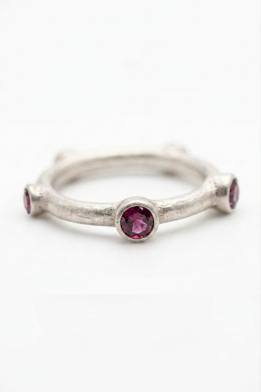Anello ASTRA rodolite