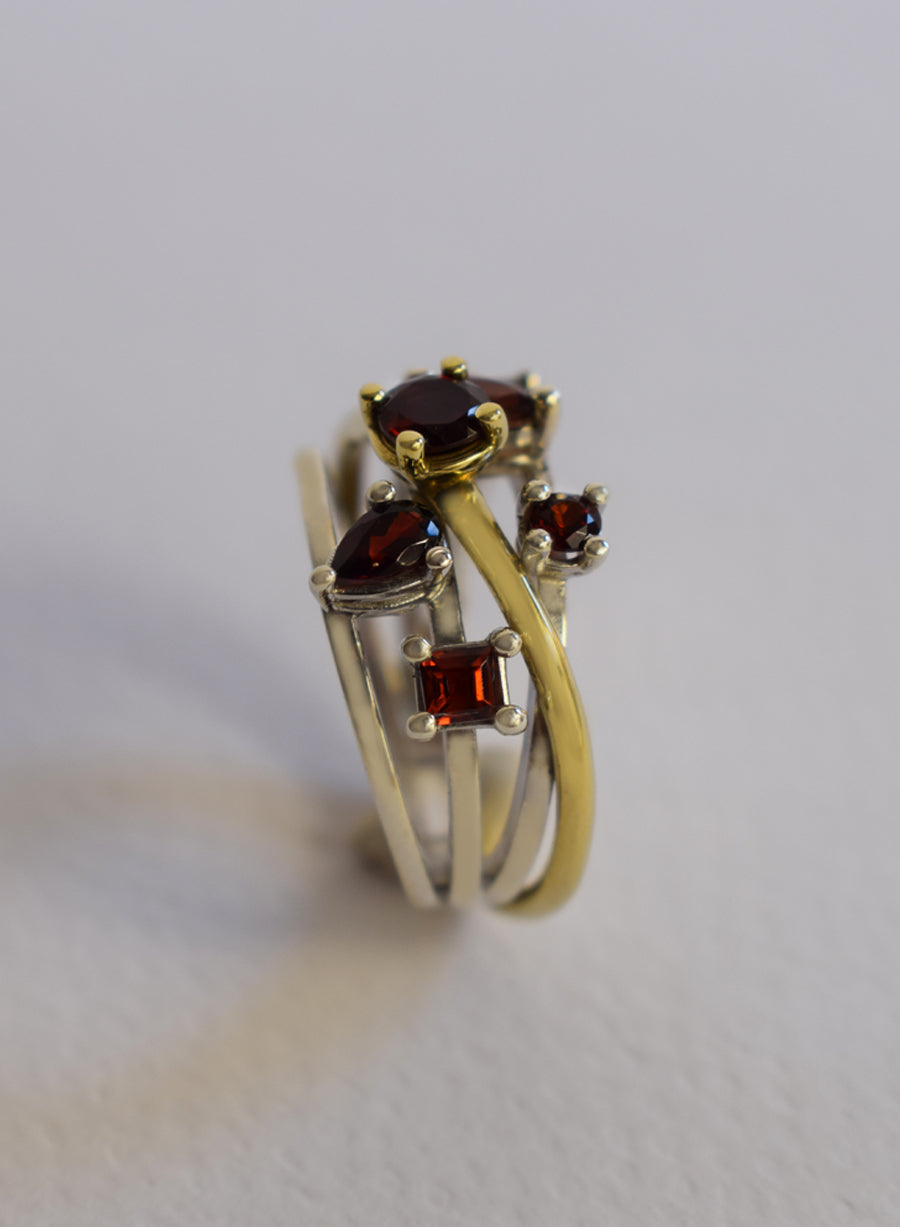 Anello Andromeda Granato