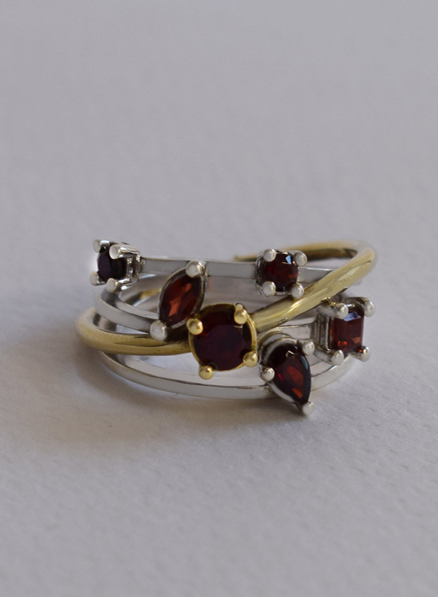 Anello Andromeda Granato